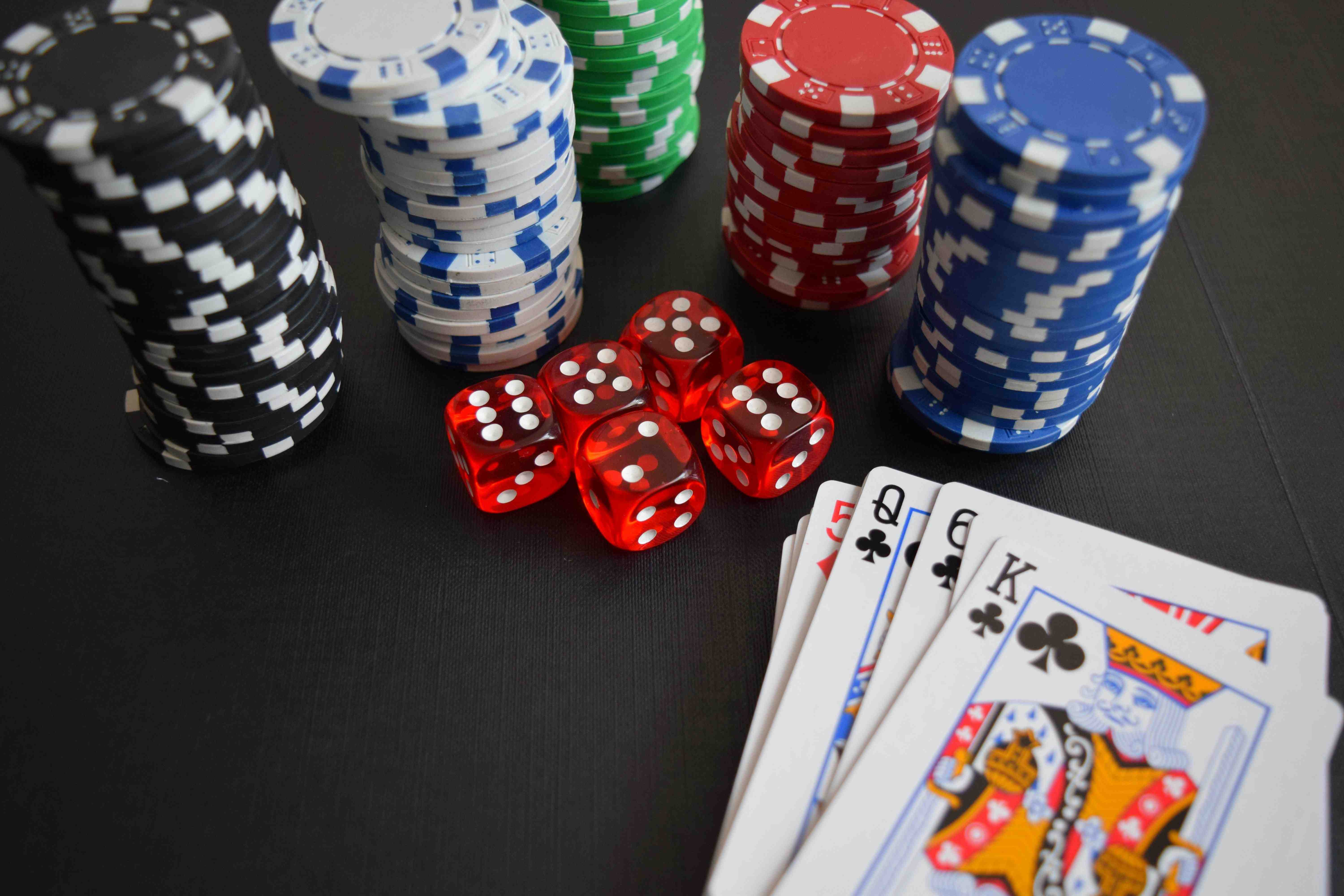 Bertwa Poker ကတ်ဂိမ်း — Texas Hold'em နှင့် Video Poker ဂိမ်းများ